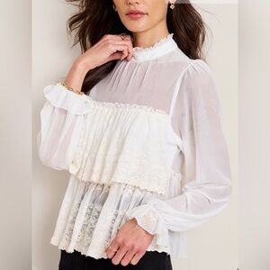 Francesca’s•Arya Lace Tiered Blouse•Size S•NWT•Ivory